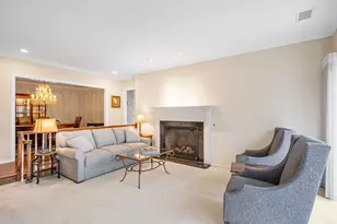 5 Oak Brook Club Dr, Oak Brook, IL 60523 - Photo 10