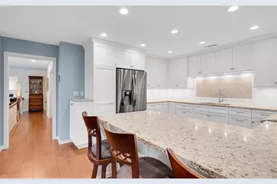 5 Oak Brook Club Drive #P1N, Oak Brook, IL 60523 - Photo 12