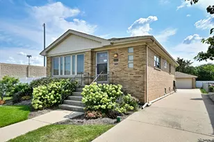 5719 N Orange Ave, Chicago, IL 60631 - Photo 1
