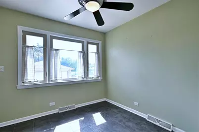 5719 N Orange Avenue, Chicago, IL 60631 - Photo 10
