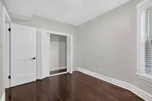 3023 W Wellington Ave, Chicago, IL 60618 - Photo 12