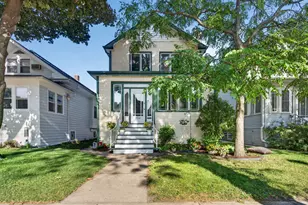 532 S Grove Ave, Oak Park, IL 60304 - Photo 2