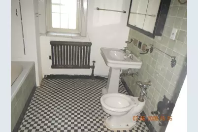 2200 E 70th Place #203, Chicago, IL 60649 - Photo 8