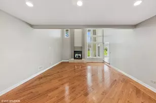 15020 King Dr, Green Oaks, IL 60048 - Photo 6