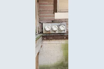 2704 S Hillock Avenue, Chicago, IL 60608 - Photo 4