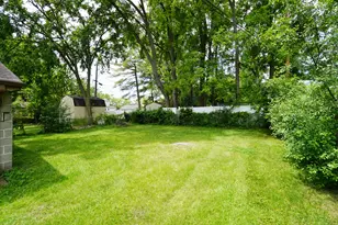 208 N Graylynn Dr, Mount Prospect, IL 60056 - Photo 14