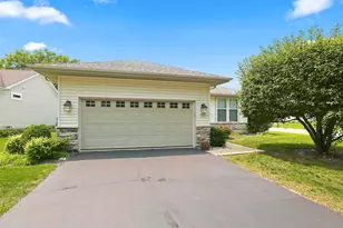 13221 Indiana Ct, Huntley, IL 60142 - Photo 2