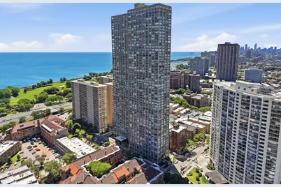 655 W Irving Park Road #1704, Chicago, IL 60613 - Photo 30
