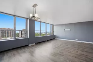 655 W Irving Park Rd, Chicago, IL 60613 - Photo 10