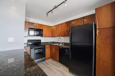 655 W Irving Park Road #1704, Chicago, IL 60613 - Photo 14