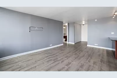 655 W Irving Park Road #1704, Chicago, IL 60613 - Photo 4