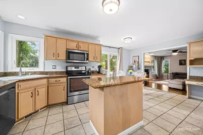490 Waubonsee Circle, Oswego, IL 60543 - Photo 8