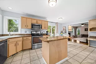 490 Waubonsee Circle, Oswego, IL 60543 - Photo 8