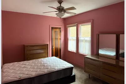 5501 N Parkside Avenue, Chicago, IL 60630 - Photo 8
