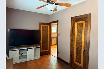 5501 N Parkside Avenue, Chicago, IL 60630 - Photo 16