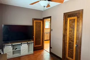 5501 N Parkside Ave, Chicago, IL 60630 - Photo 16