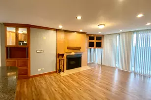 5820 Oakwood Dr, Lisle, IL 60532 - Photo 8