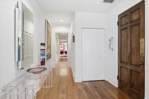 524 W Oakdale Ave, Chicago, IL 60657 - Photo 12
