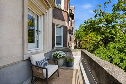 524 W Oakdale Avenue #2, Chicago, IL 60657 - Photo 8