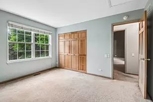 620 N Charter Hall Dr, Palatine, IL 60067 - Photo 16