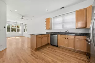 2236 N Maplewood Ave, Chicago, IL 60647 - Photo 8