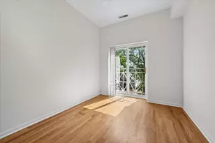 2236 N Maplewood Ave, Chicago, IL 60647 - Photo 12