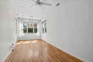 2236 N Maplewood Ave, Chicago, IL 60647 - Photo 10