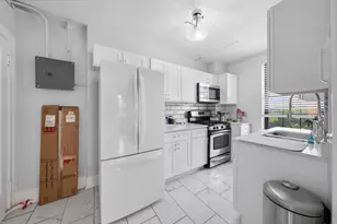 3017 E 78th St, Chicago, IL 60649 - Photo 16
