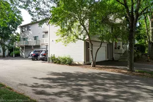 1645 Apple Tree Ln, West Chicago, IL 60185 - Photo 28
