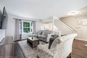1645 Apple Tree Ln, West Chicago, IL 60185 - Photo 4