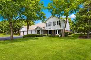 174 E Bluewater Ln, Vernon Hills, IL 60061 - Photo 1