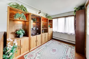 671 S 5th Ave, Des Plaines, IL 60016 - Photo 2