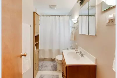 671 S 5th Avenue, Des Plaines, IL 60016 - Photo 18