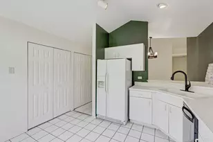 376 Ashford Cir, Bartlett, IL 60103 - Photo 12