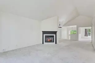 376 Ashford Cir, Bartlett, IL 60103 - Photo 6