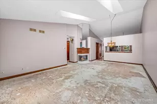 224 Lorraine Cir, Bloomingdale, IL 60108 - Photo 12