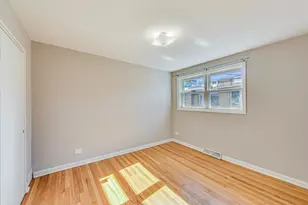 4839 Crain St, Skokie, IL 60077 - Photo 16