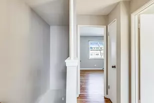 4839 Crain St, Skokie, IL 60077 - Photo 10