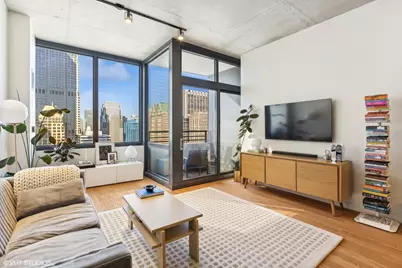 235 W Van Buren Street #4219, Chicago, IL 60607 - Photo 2