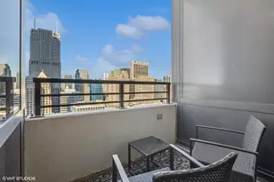 235 W Van Buren St, Chicago, IL 60607 - Photo 6