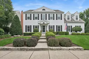 667 Waterbury Ave, Gurnee, IL 60031 - Photo 1