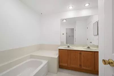 1545 N Courtland Drive, Arlington Heights, IL 60004 - Photo 18