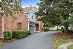 1545 N Courtland Dr, Arlington Heights, IL 60004 - Photo 2