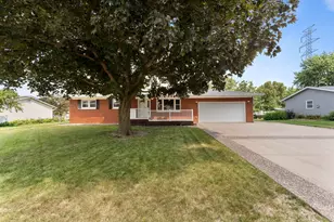 58 Douglas Dr, Coal Valley, IL 61240 - Photo 2