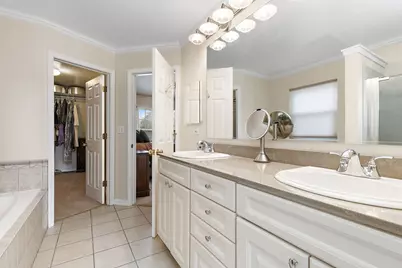 925 Cortney Drive, Carpentersville, IL 60110 - Photo 30