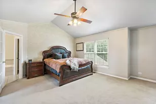 925 Cortney Dr, Carpentersville, IL 60110 - Photo 26