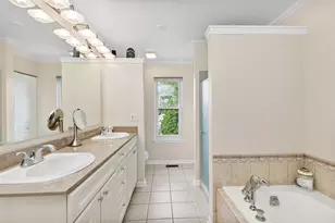 925 Cortney Dr, Carpentersville, IL 60110 - Photo 28