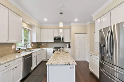 925 Cortney Drive, Carpentersville, IL 60110 - Photo 10