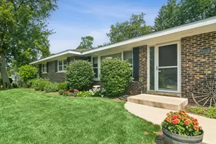 25558 W Wilson Ave, Wauconda, IL 60084 - Photo 2