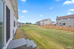 330 N Charles St, Cortland, IL 60112 - Photo 24